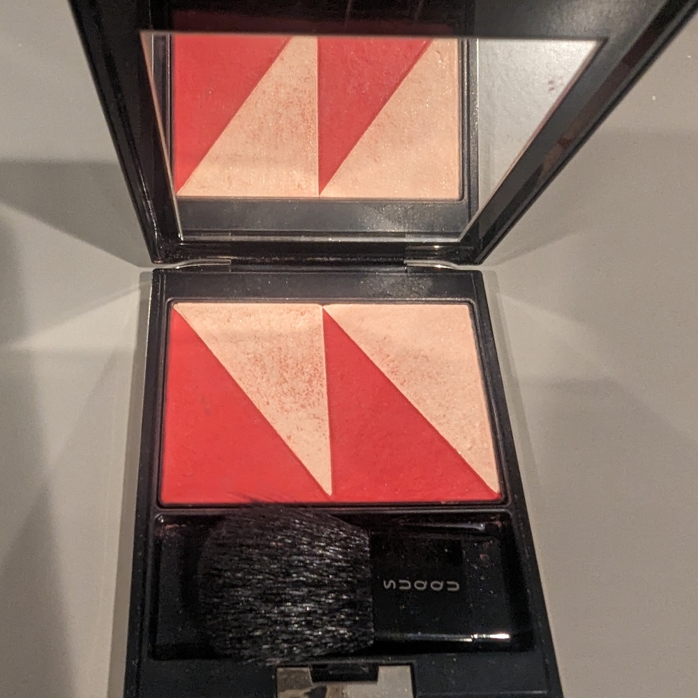 Suqqu blush 118. Limited edition